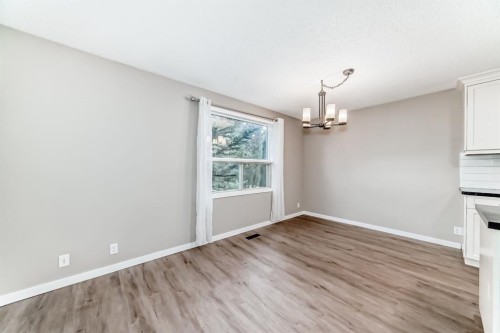 35 Green Meadow Crescent, Strathmore, AB 