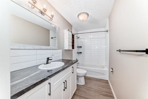 35 Green Meadow Crescent, Strathmore, AB 