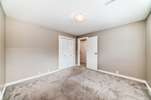 35 Green Meadow Crescent, Strathmore, AB 