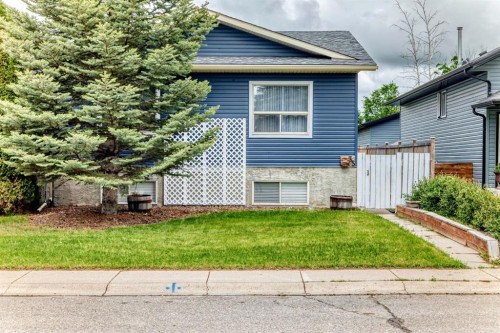 35 Green Meadow Crescent, Strathmore, AB 