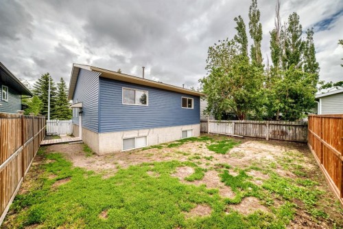 35 Green Meadow Crescent, Strathmore, AB 
