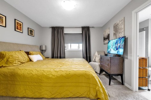 72 Legacy Mews Se, Calgary, AB 