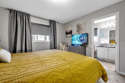 72 Legacy Mews Se, Calgary, AB 