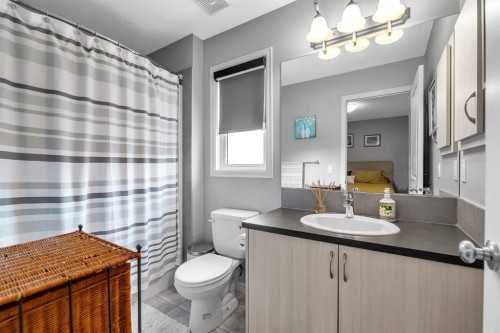 72 Legacy Mews Se, Calgary, AB 