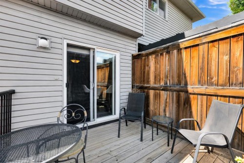 72 Legacy Mews Se, Calgary, AB 