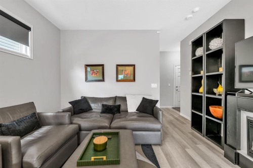 72 Legacy Mews Se, Calgary, AB 