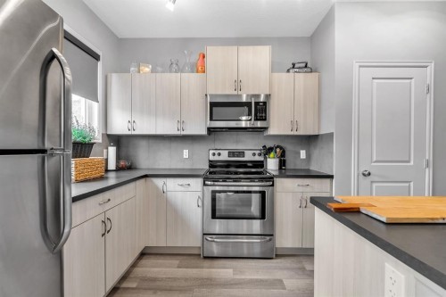 72 Legacy Mews Se, Calgary, AB 