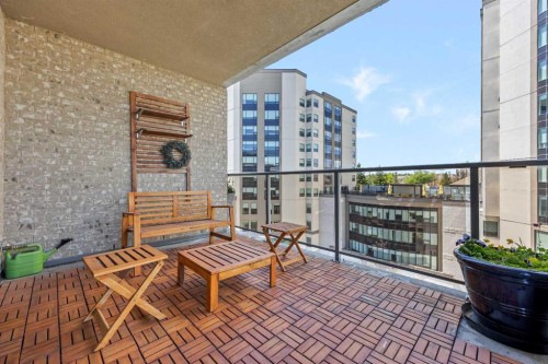 701-10 Shawnee Hill Sw, Calgary, AB - Outdoor