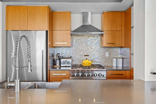 701-10 Shawnee Hill Sw, Calgary, AB - Indoor Photo Showing Kitchen With Upgraded Kitchen