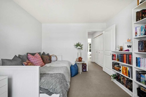150 Chapalina Square Se, Calgary, AB 