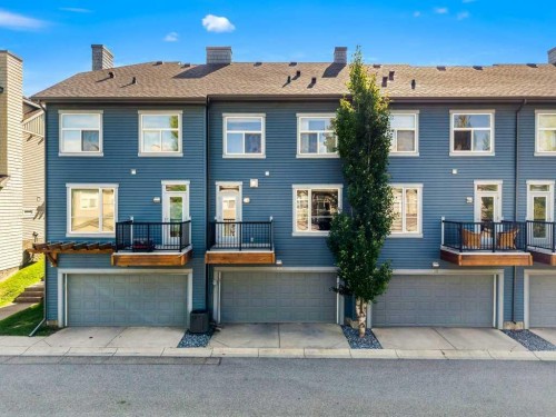 150 Chapalina Square Se, Calgary, AB 