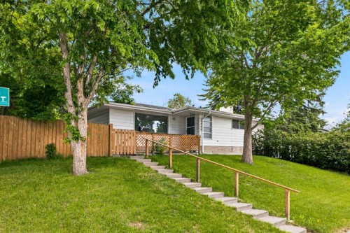 3248 Bearspaw Drive Nw, Calgary, AB 