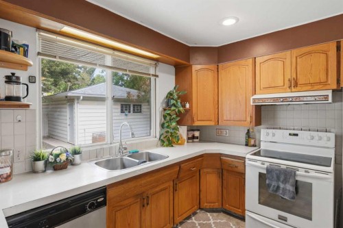 3248 Bearspaw Drive Nw, Calgary, AB 