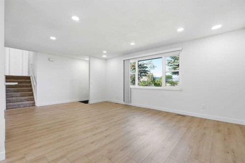 532 Rundleridge Drive Ne, Calgary, AB 
