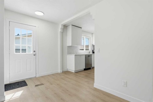 532 Rundleridge Drive Ne, Calgary, AB 