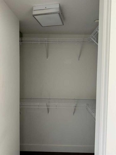 2001-1025 5 Avenue Sw, Calgary, AB - Indoor With Storage