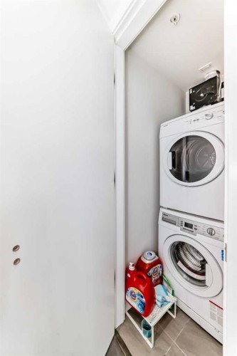 2001-1025 5 Avenue Sw, Calgary, AB - Indoor Photo Showing Laundry Room