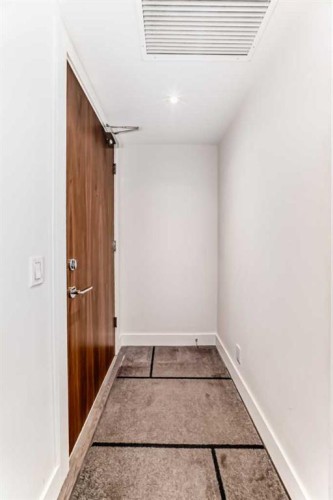 2001-1025 5 Avenue Sw, Calgary, AB - Indoor Photo Showing Other Room