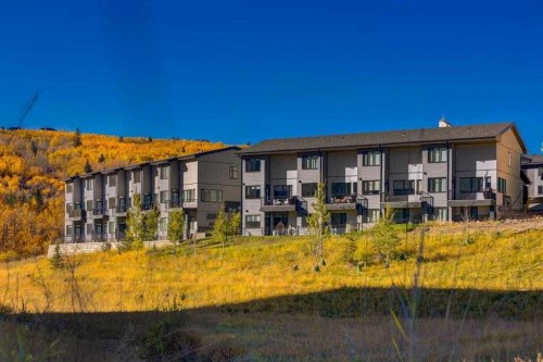 11-1453 Na'A Drive Sw, Calgary, AB - Outdoor