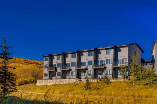 11-1453 Na'A Drive Sw, Calgary, AB - Outdoor