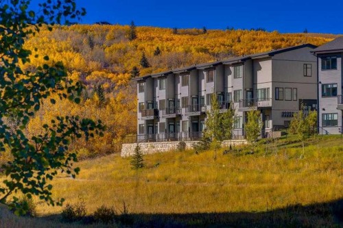 11-1453 Na'A Drive Sw, Calgary, AB - Outdoor