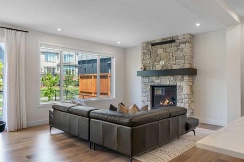 236 Marina Grove Se, Calgary, AB 