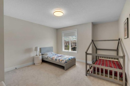 236 Marina Grove Se, Calgary, AB 