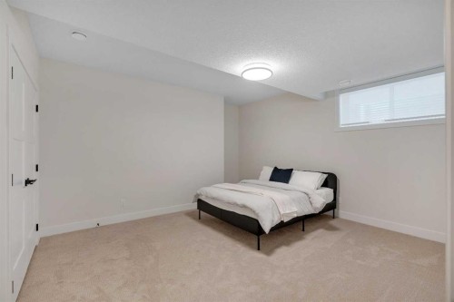 236 Marina Grove Se, Calgary, AB 