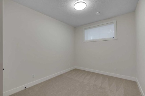236 Marina Grove Se, Calgary, AB 