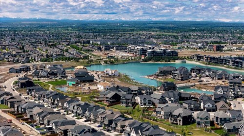 236 Marina Grove Se, Calgary, AB 