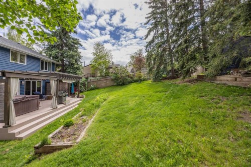 11 Stradwick Way Sw, Calgary, AB 