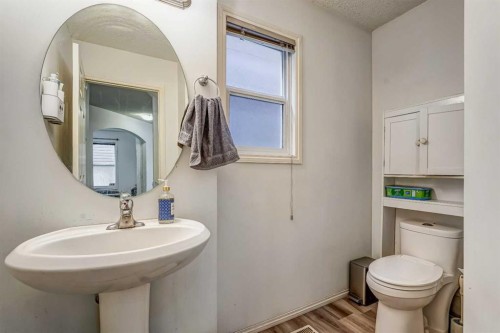 84 Saddletree Close Ne, Calgary, AB 