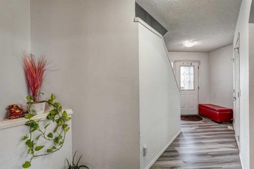 84 Saddletree Close Ne, Calgary, AB 