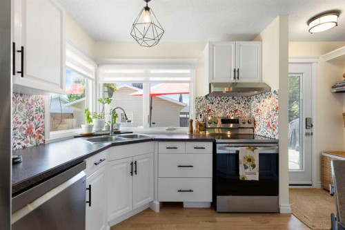 263 Midlawn Close Se, Calgary, AB 