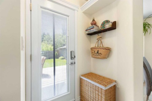263 Midlawn Close Se, Calgary, AB 
