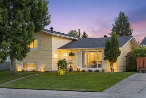 263 Midlawn Close Se, Calgary, AB 