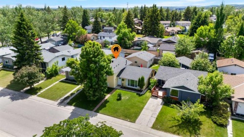 263 Midlawn Close Se, Calgary, AB 
