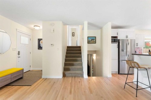 263 Midlawn Close Se, Calgary, AB 