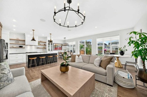 791 Cranbrook Gardens Se, Calgary, AB 