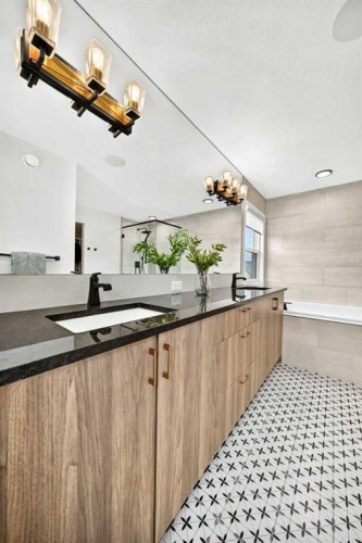 791 Cranbrook Gardens Se, Calgary, AB 