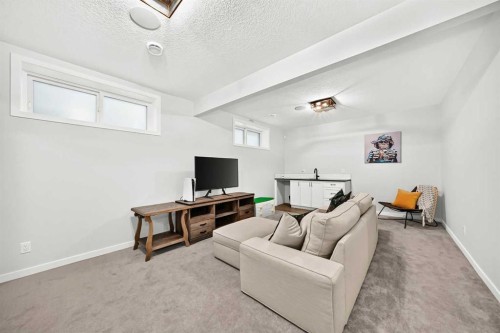 791 Cranbrook Gardens Se, Calgary, AB 