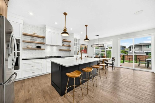 791 Cranbrook Gardens Se, Calgary, AB 