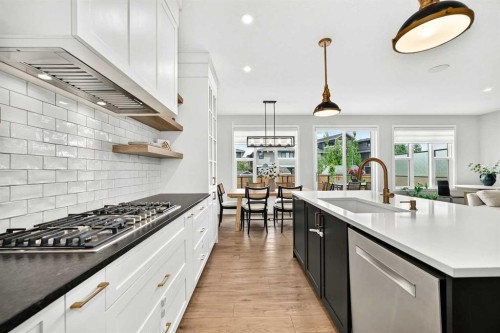 791 Cranbrook Gardens Se, Calgary, AB 