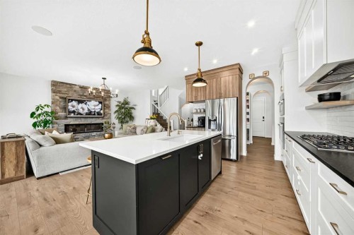 791 Cranbrook Gardens Se, Calgary, AB 