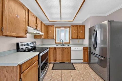 136 Hunterhorn Drive, Calgary, AB 
