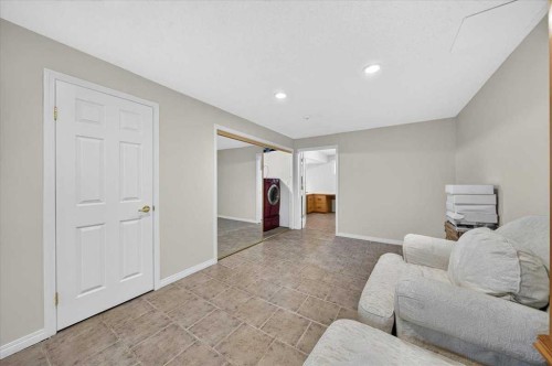 136 Hunterhorn Drive, Calgary, AB 