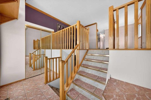 136 Hunterhorn Drive, Calgary, AB 