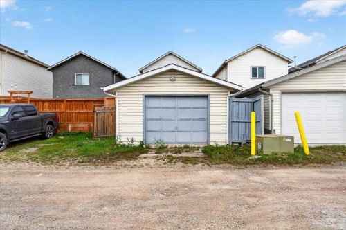 136 Hunterhorn Drive, Calgary, AB 