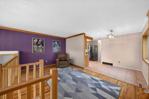 136 Hunterhorn Drive, Calgary, AB 