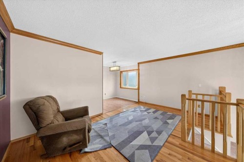 136 Hunterhorn Drive, Calgary, AB 